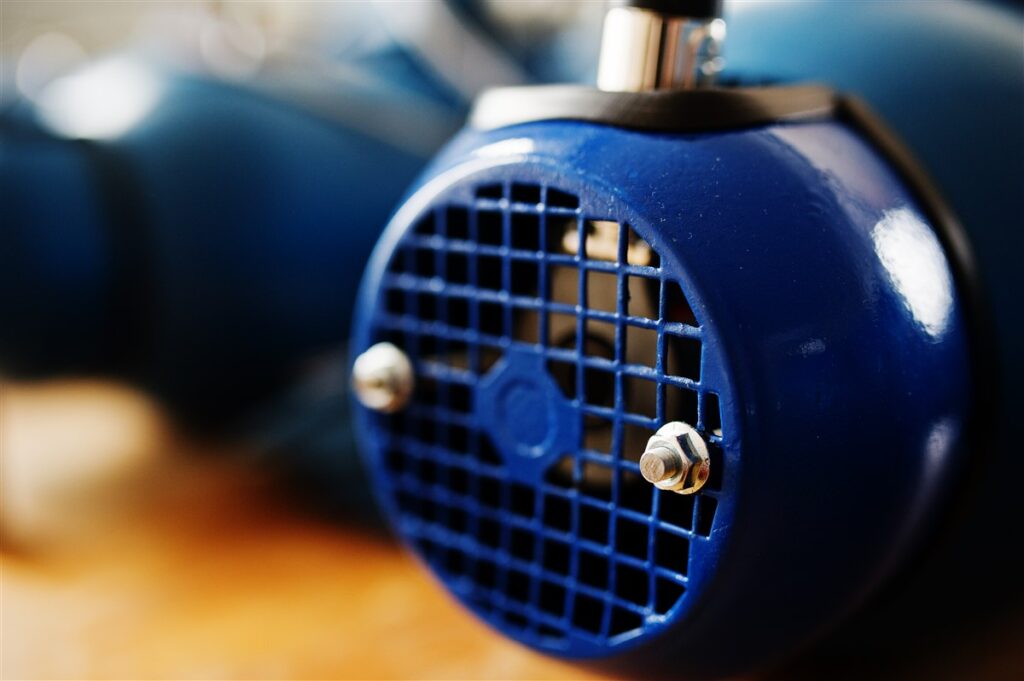 Exploration des caractéristiques d'un moteur électrique
